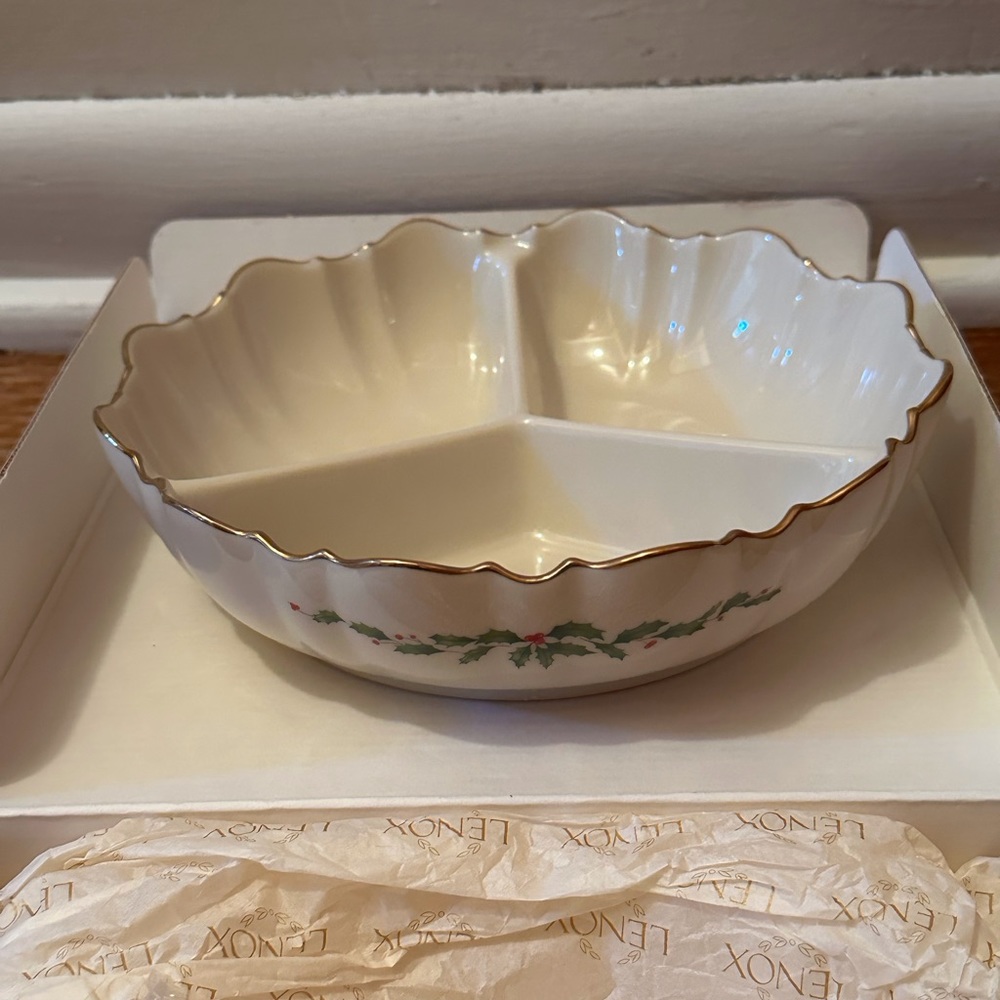 Lenox Holiday condiment dish